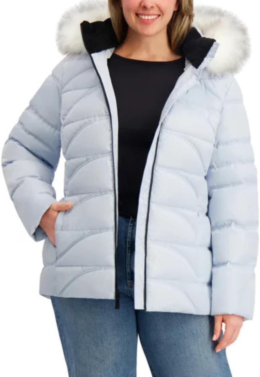 imageNautica Womens Short Chevron Packable Down JacketBlue