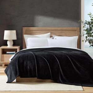 Nautica – Twin Blanket, Soft Plush Fleece Bedding, Ideal for Bed or Couch, Dorm Essentials, Oeko-Tex Certified (Solid Red)(Solid Black)