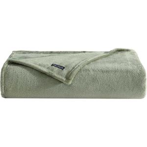 Nautica – Twin Blanket, Soft Plush Fleece Bedding, Ideal for Bed or Couch, Dorm Essentials, Oeko-Tex Certified (Solid Red)(Solid Green)
