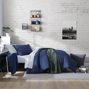 Nautica – Twin/Twin XL Comforter Set, Soft Brushed Bedding with a Relaxed Feel for Year-Round Use, 2 Piece Bed Set with Matching Pillowcase (Heathered Block Grey)(Captain’s Blue/Green)
