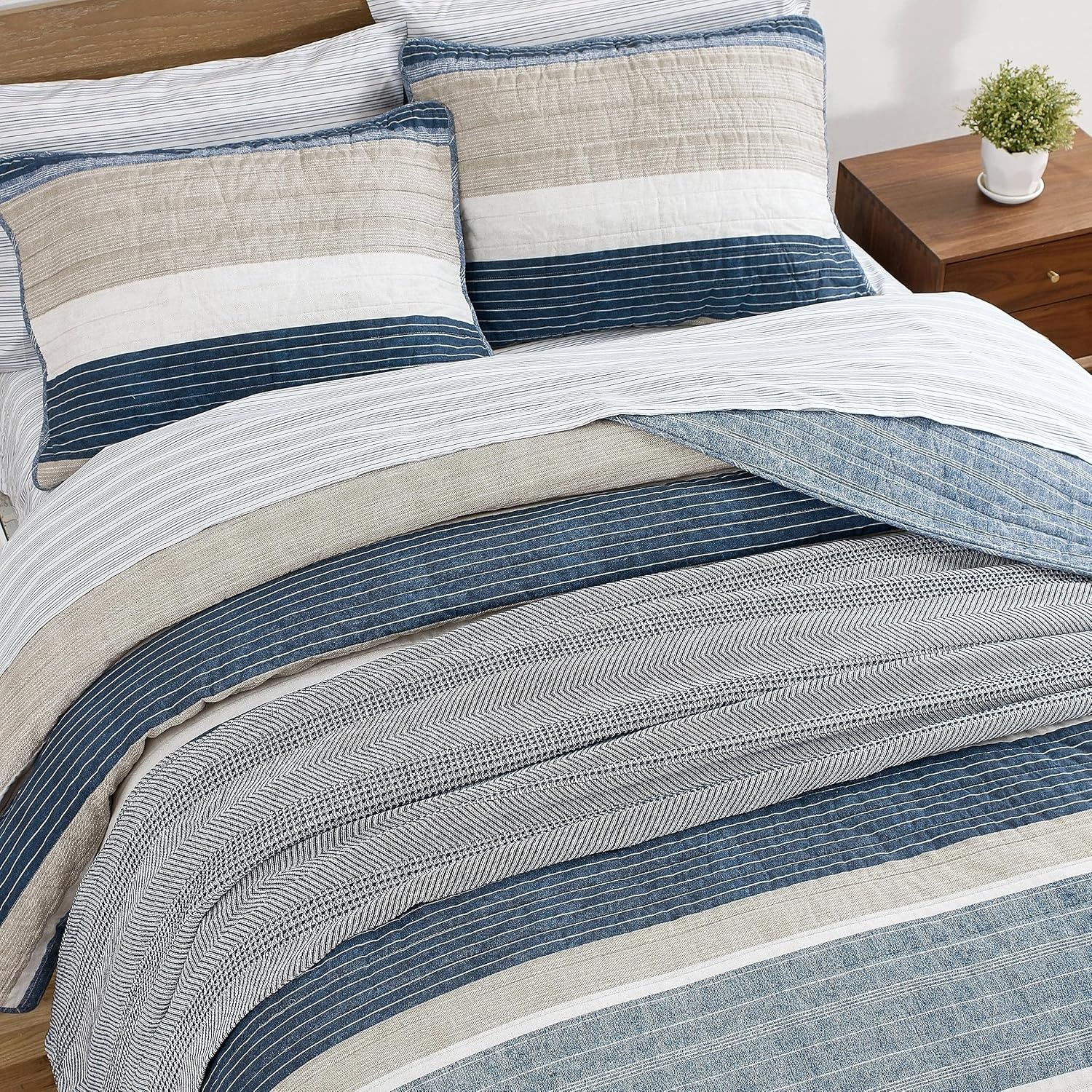 image:imageNautica Queen Quilt Set Reversible Bedding with Matching Shams Stripe Room Decor Lightweight Bed Set College Dorm Room Essentials Ridgeport BlueRidgeport Denim