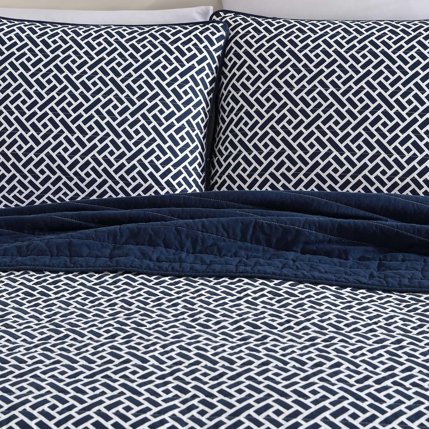image:imageNautica Quilt Set Soft Bedding with Matching Sham Rounded Corner Reversible Design Coleridge Blue TwinLockridge Navy