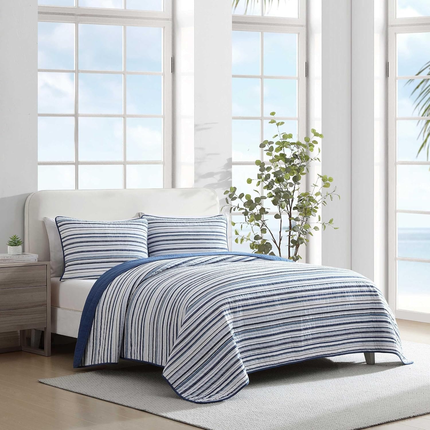 image:imageNautica Quilt Set Soft Bedding with Matching Sham Rounded Corner Reversible Design Coleridge Blue TwinPembrook Blue