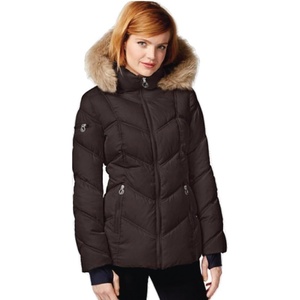 Nautica Women’s Short Stretch Puffer Jacket–Detachable Faux Fur Hood & Storm Cuffs(Chocolate)