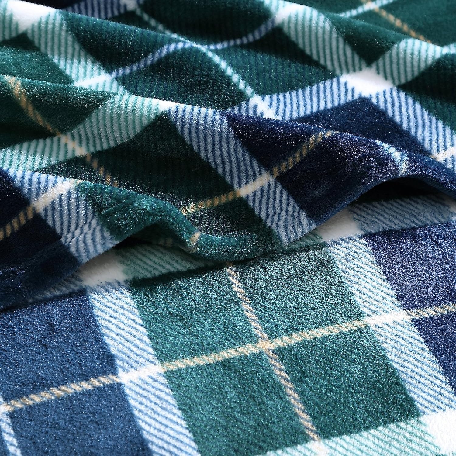 image:imageNautica Twin Blanket Soft Plush Fleece Bedding Ideal for Bed or Couch Dorm Essentials OekoTex Certified Winter Tattersall RedNorthsail Plaid Navy
